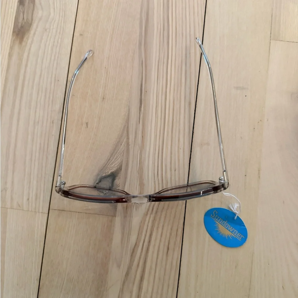 Women’s Vintage Sunglasses NWT - Picture 3 of 4